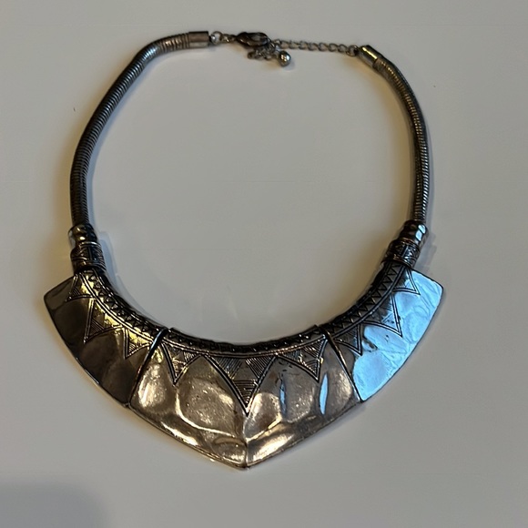 💥 Free with purchase of any item value $20 or more Chuncky necklace silver tone - Picture 3 of 5